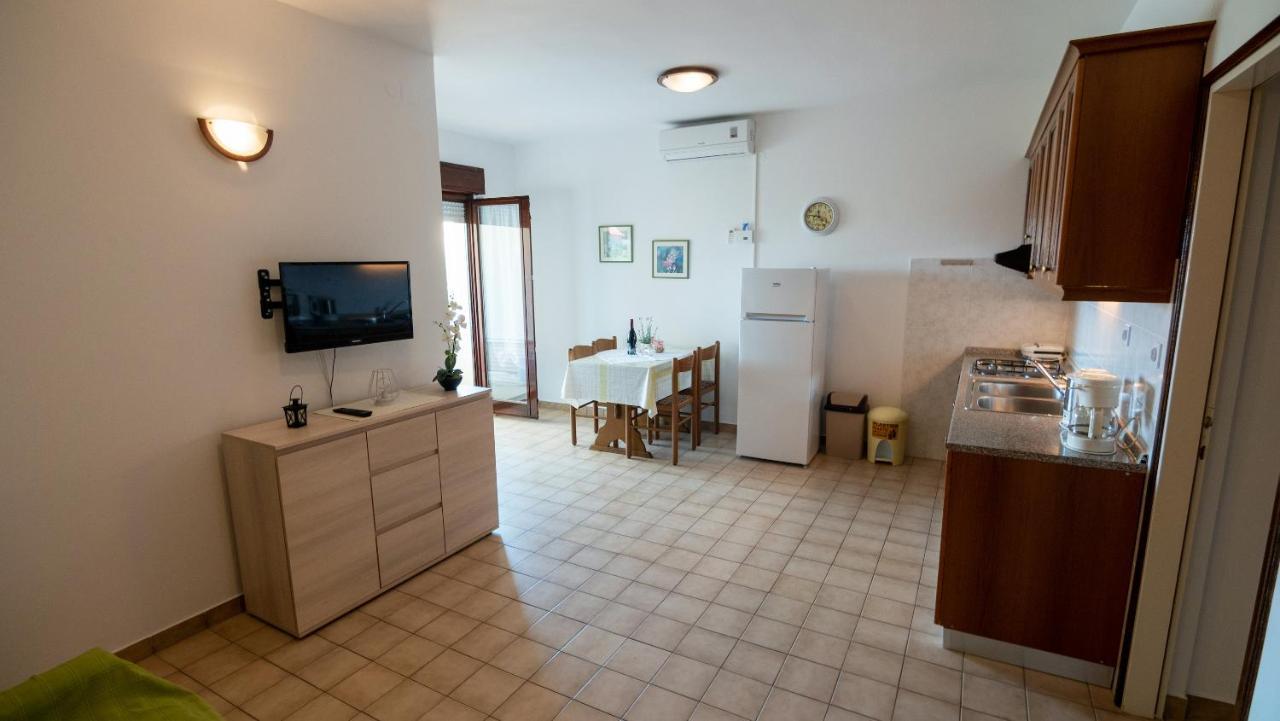 Apartments Dokovic Barbat na Rabu المظهر الخارجي الصورة